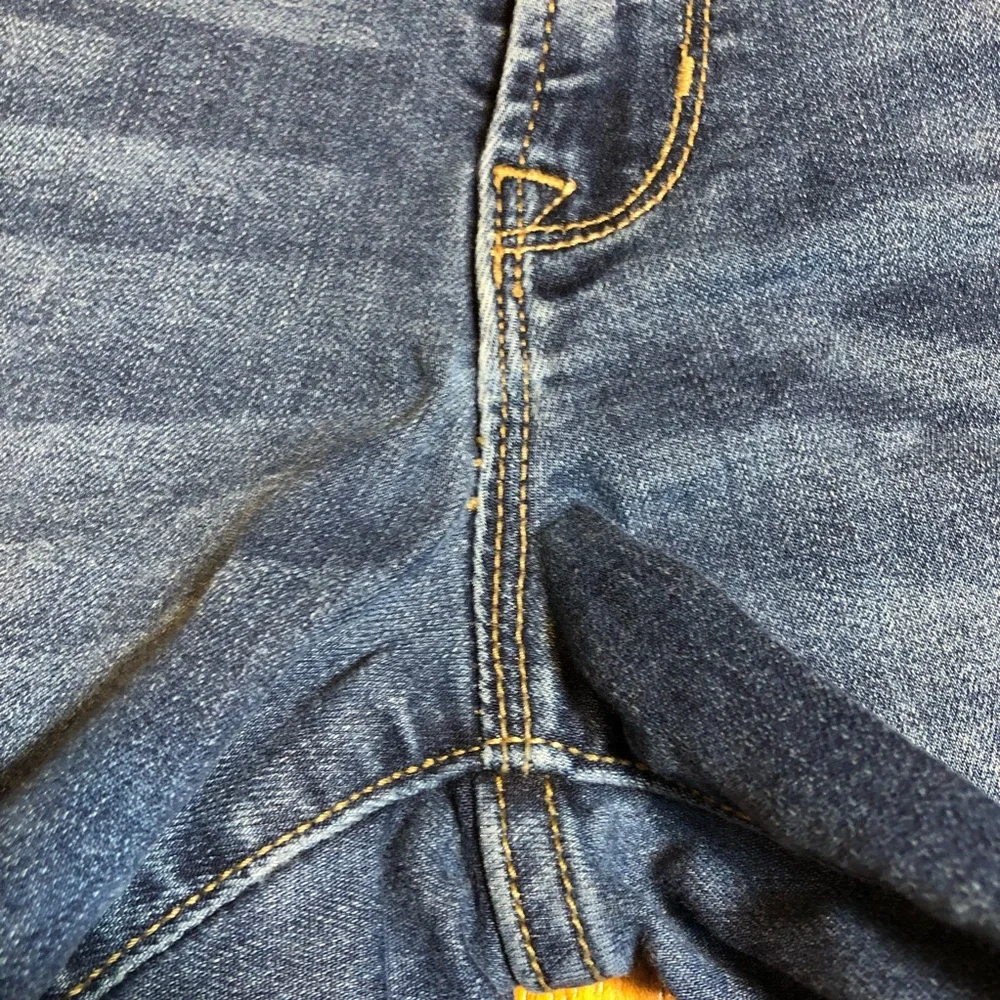 Old Navy distressed rockstar mid rise skinny jeans